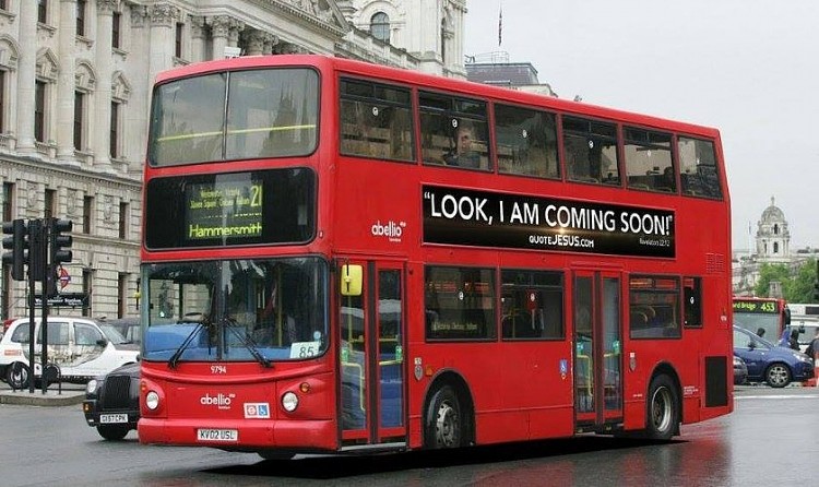 Ônibus exibe a mensagem 