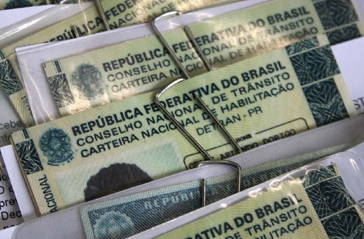 As mudanças impactam no design da CNH, mas os procedimentos para obter a habilitação permanecem / Divulgação/DetranSP