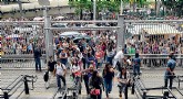 Alunos na abertura de portões em local de prova em SP | Rovena Rosa/Abril