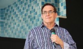 Pastor Blaine Cook durante ministração na igreja Catedral da Adoração. (Foto: Guiame/Marcos Paulo Correa)