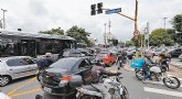 Nó provocado por farol apagado no cruzamento da Brasil com Rebouças e Henrique Schaumann | André Porto/Metro