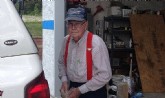 Johnny Jennings começou a recolher papeis para reciclagem há mais de 30 anos I Foto: Reprodução Facebook