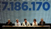 Reitores de universidades da Venezuela falam ao público após o plebiscito convocado pela oposição. / Fonte: REUTERS